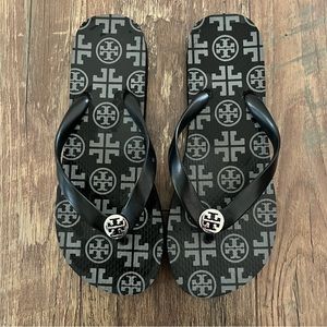 Tori Burch Flip Flops sz 7